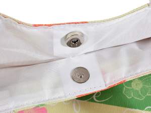 Wholesaler of women's beach bags and gift items