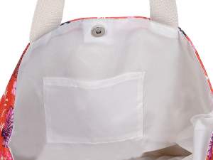 Wholesaler of women's beach bags and gift items