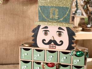 Calendar de advent cu spargator de nuci din lemn