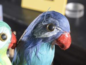 wholesale decorative wooden stick parrots