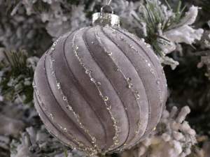 Quilted velvet Christmas bauble wholesaler