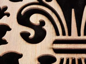 wholesaler of wooden boxes with majolica decoratio