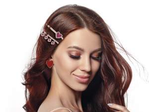 Wholesale hair clips with heart decoration