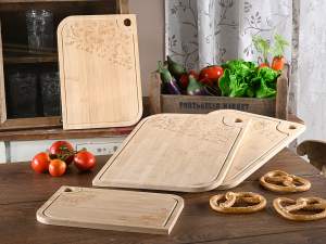 wholesaler of wooden kitchen cutting boards
