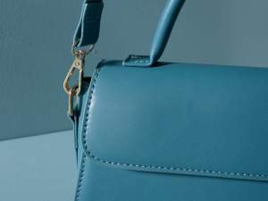 Wholesale women's leatherette hand shoulder bags