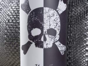 Angrosist sticle cu craniu alb negru