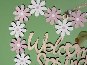 Wholesaler of wooden heart flower garland