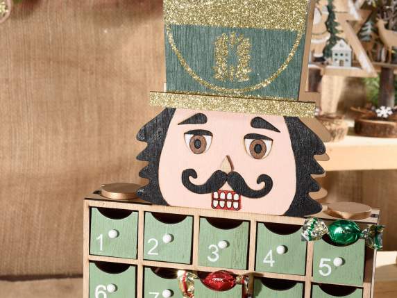 Calendar de Advent verde cu spargator de nuci cu sclipici