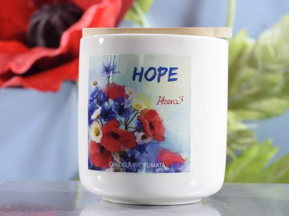 Lumânare parfumată în borcan de ceramică decorat cu capac