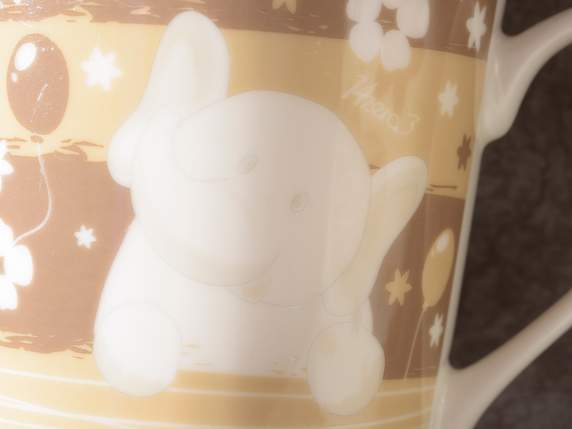 Porcelain cup with Elefantini decoration