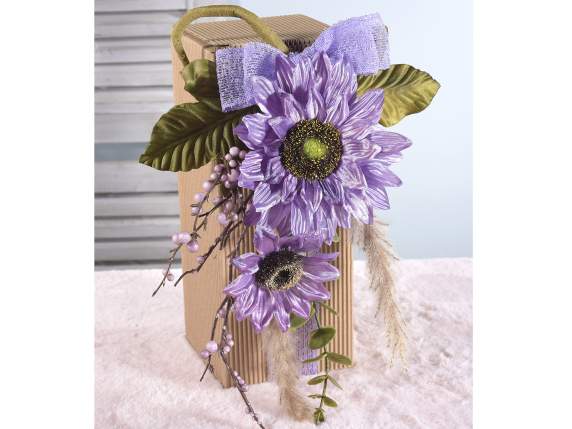 Buchet cu floarea soarelui artificiala si fructe de padure c