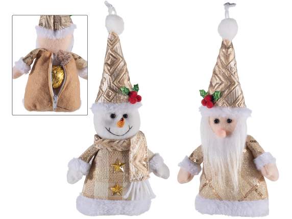 Personaje navideño con bolsa de dulces colgante.