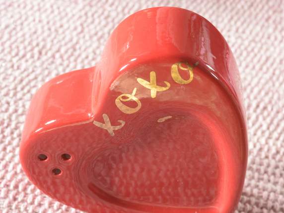 Hearts salt and pepper set with shiny gold-like writing