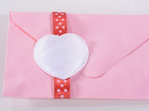 Display with 16 heart-shaped satin ribbons