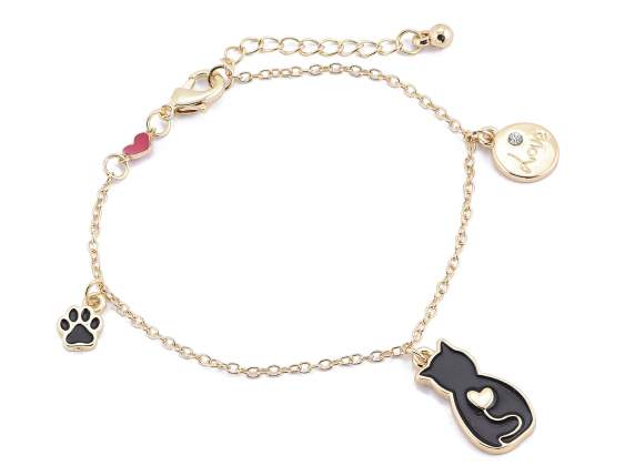 Metal bracelet Matters of queues in display
