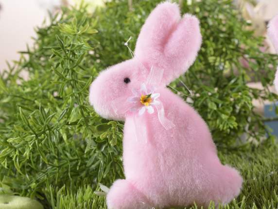 Hanging fake fur bunny with daisy decoration