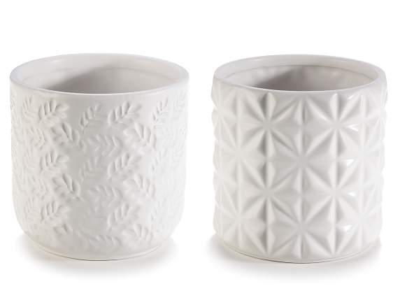 Vase in opaque worked ceramic