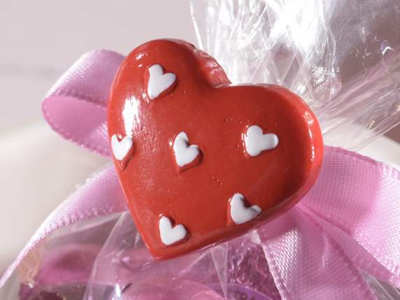 Pack de 8 décors coeur en résine avec biadhésif