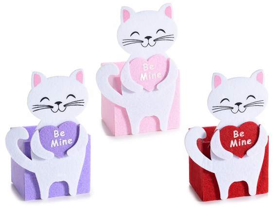 Cloth container with cat in love