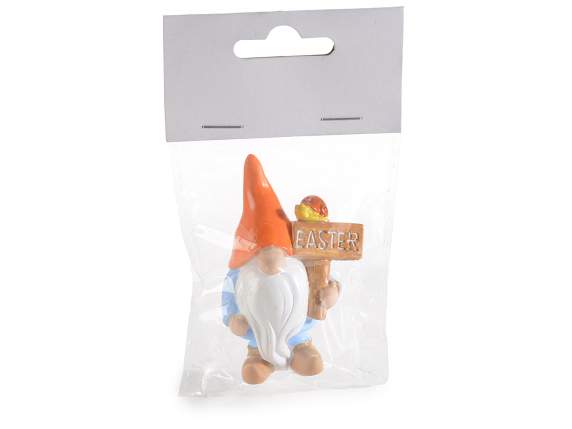Resin garden gnome in single blister