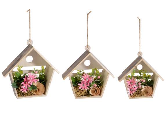 Set of 3 wooden houses with artificial flowers to hang