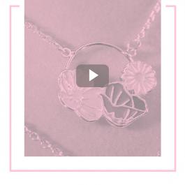 Wholesale bijoux between flowers and nature