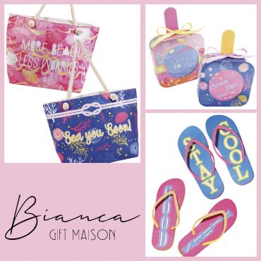 Women's beachwear: bags and flip-flops