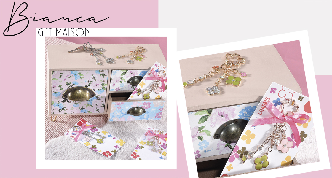 Women's wholesale: jewelery and accessories
